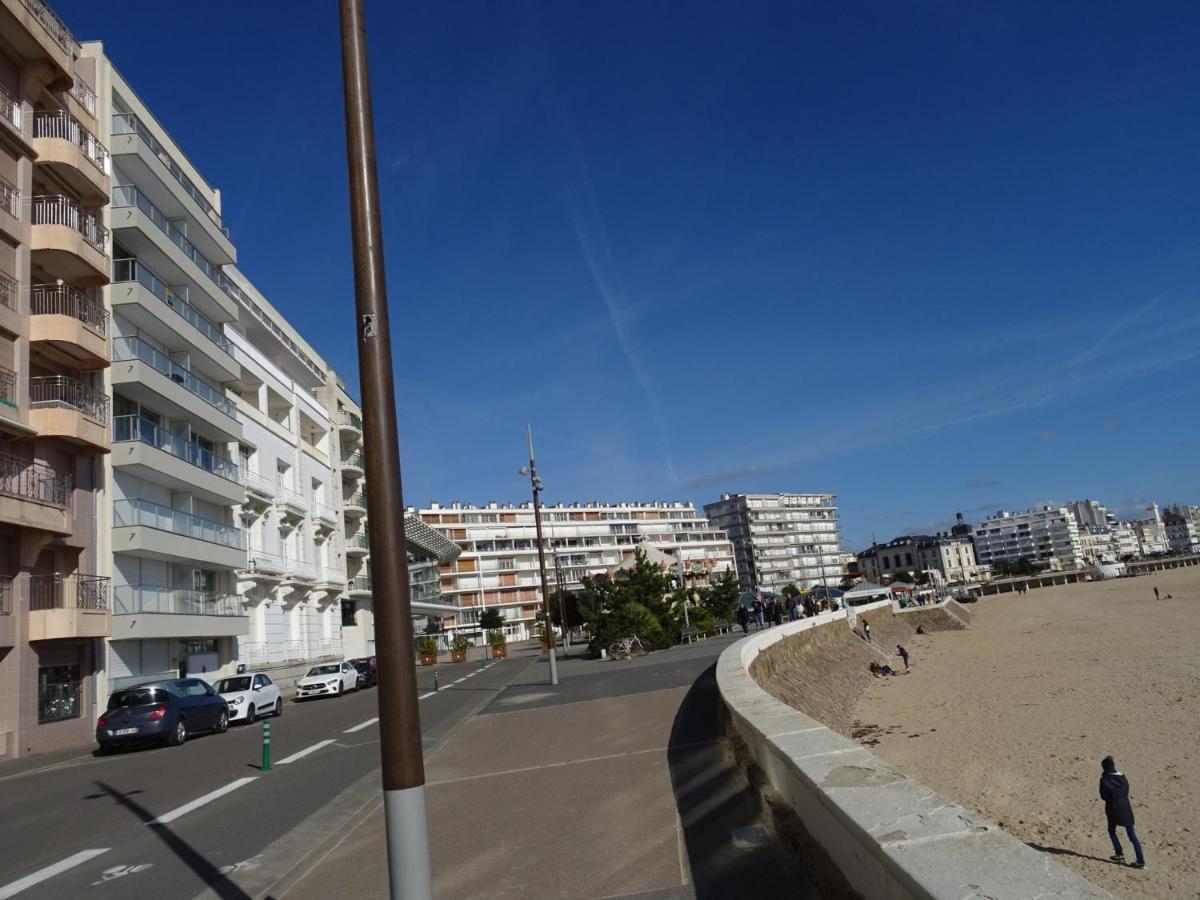 Appartement T2 Face Plage Avec Balcon, Cuisine Equipee Et Tv - Fr-1-92-908 Les Sables-d'Olonne Bagian luar foto